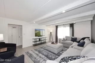 Photo #6: 6926298 Listing