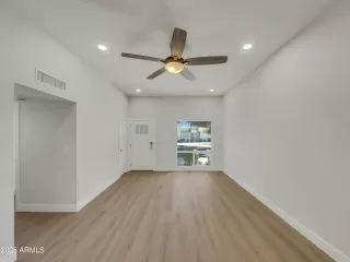 Photo #2: 6926301 Listing