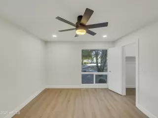 Photo #4: 6926301 Listing