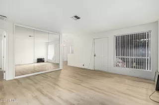 Photo #3: 6926341 Listing 