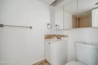 Photo #5: 6926418 Listing 