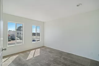 Photo #6: 6926418 Listing 