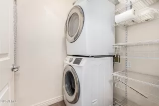 Photo #5: 6926568 Listing 