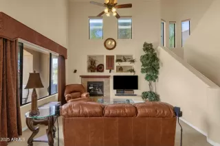 Photo #6: 6926635 Listing 