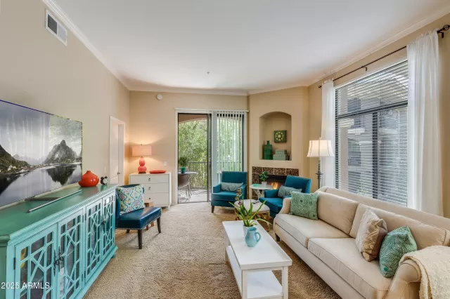 MLS: 6926696 Condo For Sale