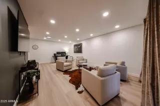 Photo #1: 6926698 Listing