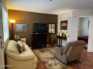 Photo #5: 6926720 Listing 