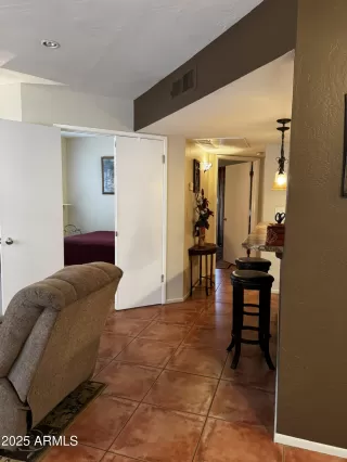 Photo #6: 6926720 Listing 