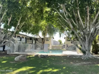 More Details about MLS # 6926798 : 749 E MONTEBELLO AVENUE#233