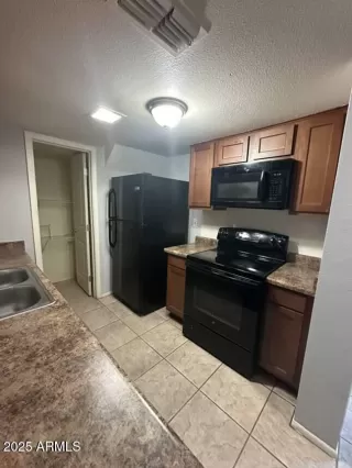 Photo #5: 6926866 Listing 