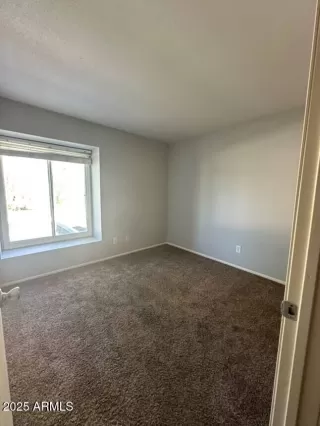 Photo #6: 6926866 Listing 