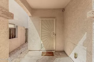 Photo #6: 6926956 Listing