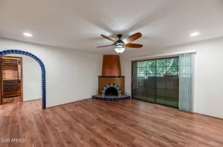 Photo #2: 6927019 Listing 