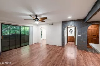 Photo #5: 6927019 Listing 