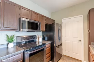 Photo #4: 6927051 Listing 