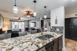 Photo #2: 6927121 Listing 