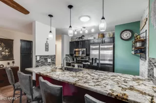 Photo #3: 6927121 Listing 