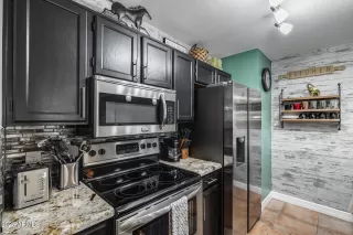 Photo #4: 6927121 Listing 