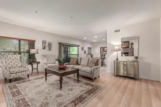 Photo #5: 6927142 Listing 