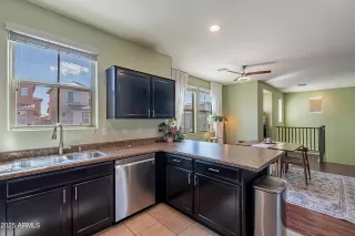 Photo #6: 6927227 Listing 