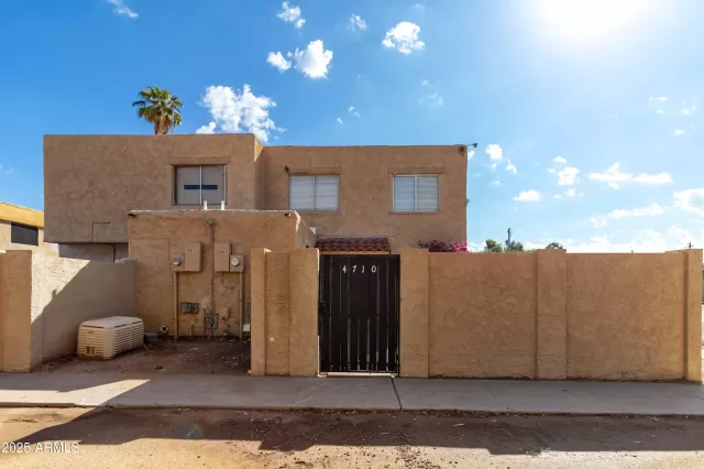 MLS: 6927239 Condo For Sale