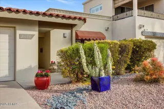 Photo #2: 6927257 Listing 