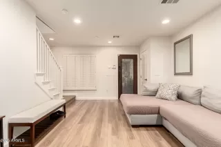 Photo #6: 6927285 Listing 