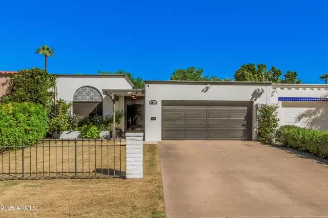 MLS: 6927361 Condo For Sale