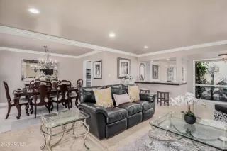 Photo #3: 6927361 Listing 