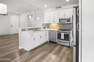 Photo #4: 6927391 Listing 