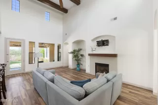 Photo #4: 6927710 Listing 