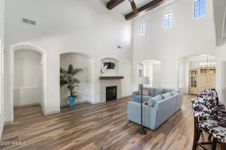 Photo #6: 6927710 Listing 