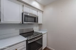 Photo #6: 6927720 Listing 