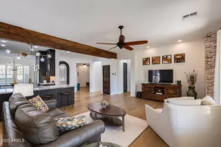 Photo #1: 6927782 Listing 