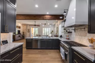 Photo #2: 6927782 Listing 