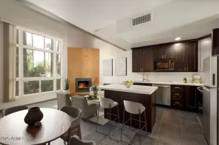 Photo #6: 6927833 Listing