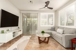 Photo #6: 6927841 Listing