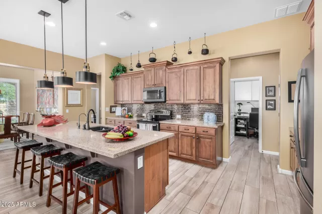 MLS: 6927862 Condo For Sale