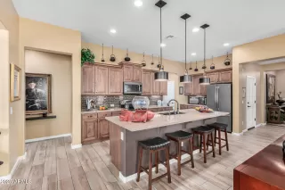 Photo #6: 6927862 Listing 