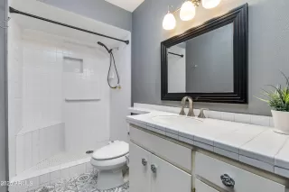 Photo #6: 6927918 Listing