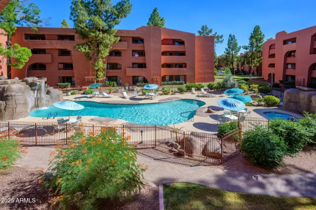 MLS: 6927938 Condo For Sale