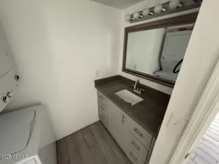 Photo #3: 6928010 Listing