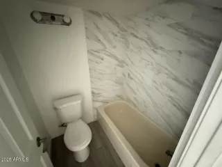 Photo #4: 6928010 Listing