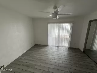 Photo #5: 6928010 Listing