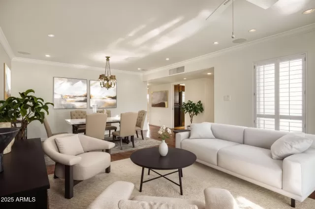 MLS: 6928053 Condo For Sale