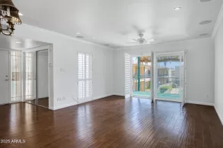 Photo #3: 6928053 Listing 