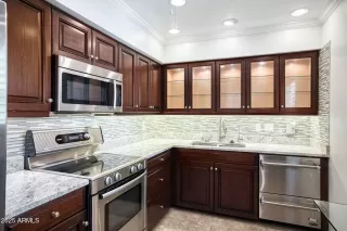 Photo #5: 6928053 Listing 