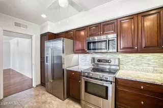 Photo #6: 6928053 Listing 