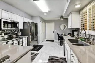 Photo #2: 6928055 Listing