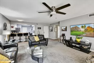 Photo #4: 6928055 Listing